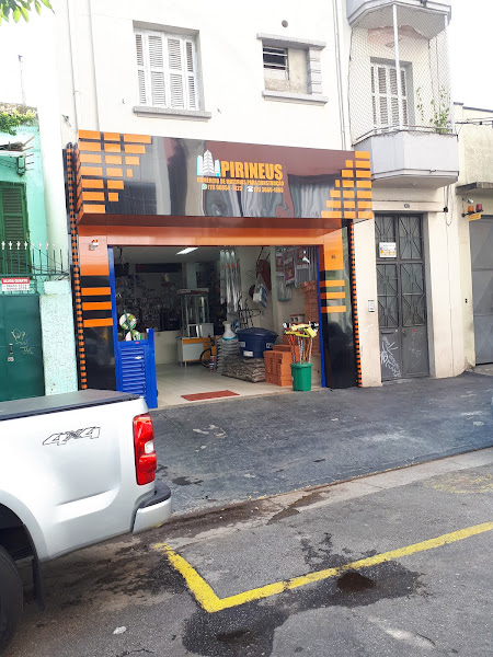 PMC - PIRINEUS Comércio de Materiais de Construção Ltda. PMC - PIRINEUS Comércio de Materiais de Construção Ltda.