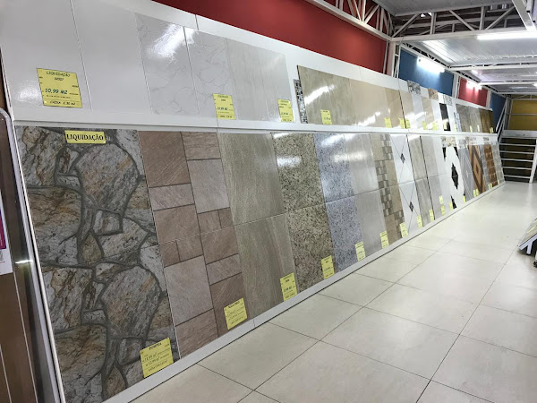 Foto 3 Pirâmides Construção