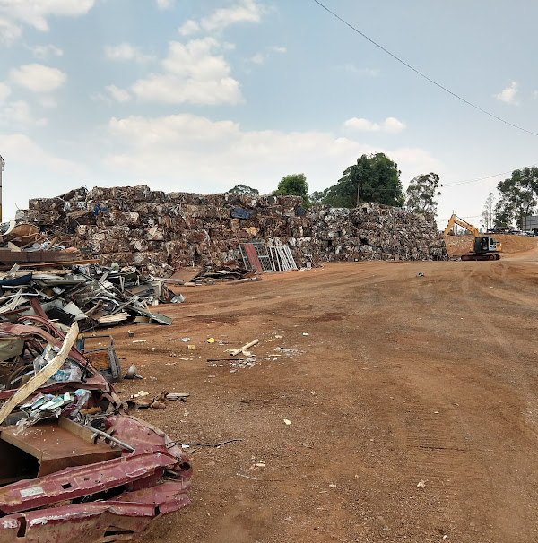 Foto 2 FERRO VELHO DO GALEGO