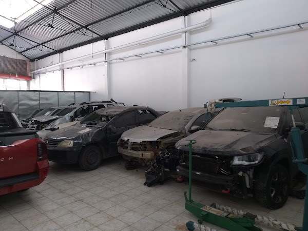 Foto 1 BH JEEP RENAULT Peças Usadas