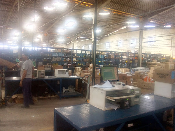 Foto 1 Pellegrino Distribuidora de Autopeças - Salvador