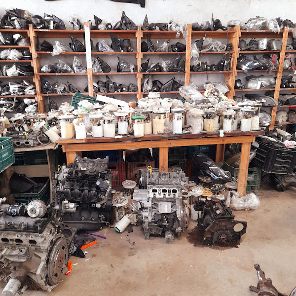 Foto 5 V12 Auto Peças Usadas Foto 5 V12 Auto Peças Usadas