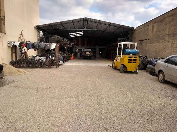 Foto 5 Centro de Desmontagem de Veículos EM PEÇAS - Auto Peças Usadas