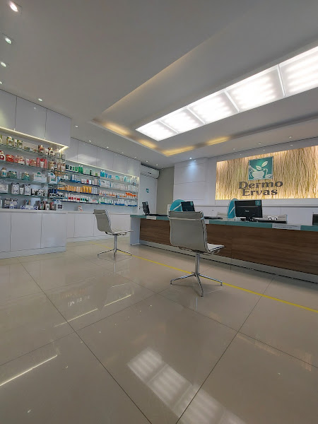 Foto 3 Dermo Ervas Farmácia de Manipulação Curitiba - PR