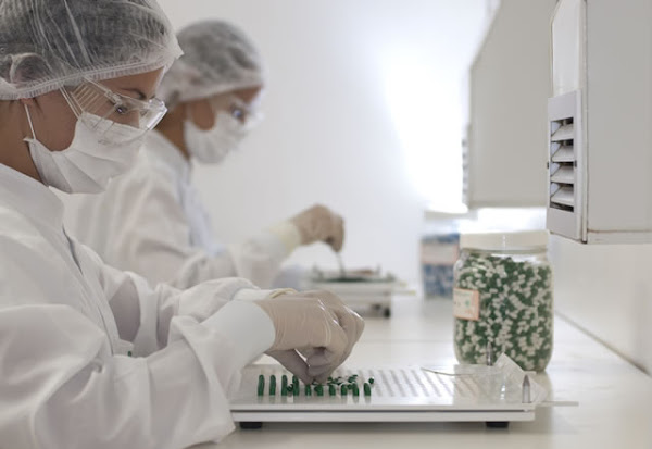 Foto 4 Farmácia de Manipulação Carmelo Pharma