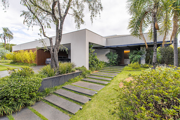 Justen Pereira Oliveira e Talamini Sociedade de Advogado