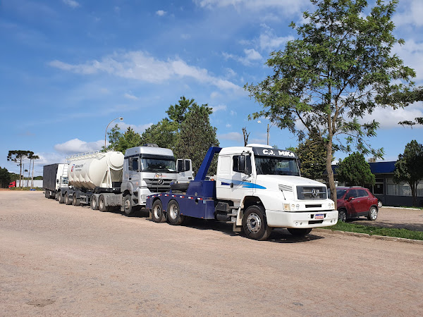 Foto 2 C. J. Mika Guinchos