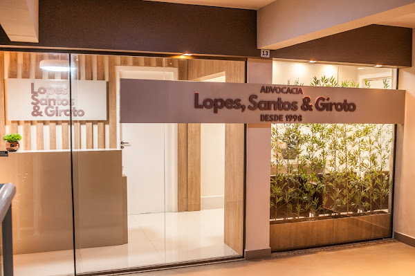 Lopes, Santos & Giroto Advogados Associados