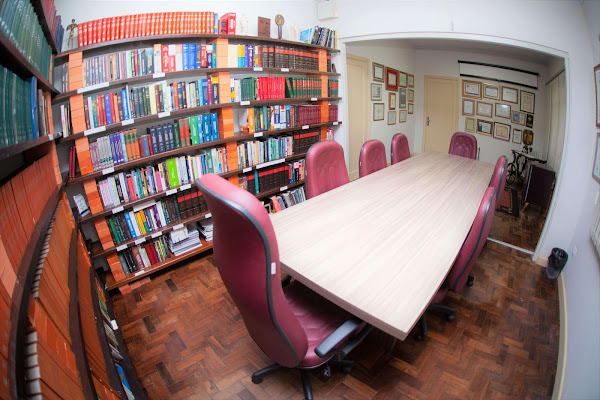 R. Vermelho & Advogados Associados