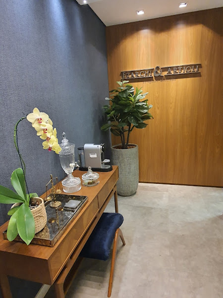 Foto 2 Ezarchi & Artioli Advogados Associados