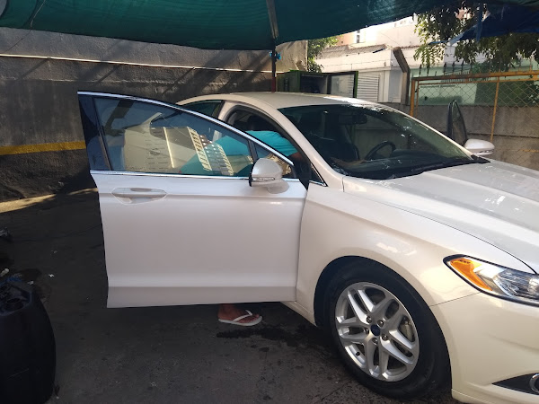 Foto 2 Lava Rápido E Estacionamento Arco-íris