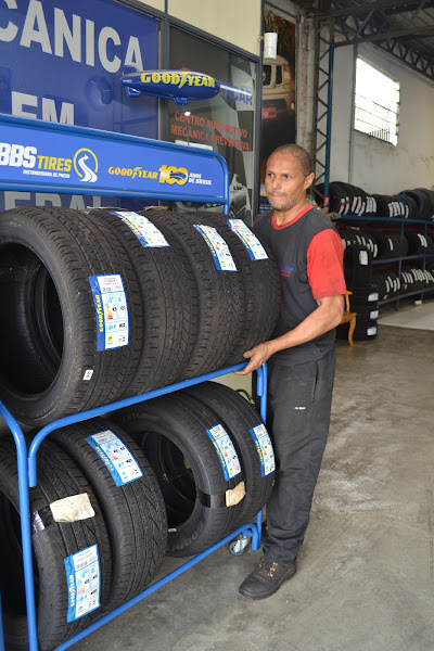 Foto 2 REVIZACAR MECÂNICA E AUTO CENTER ESPECIALIZADO EM NACIONAL E IMPORTADO