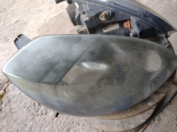 Polimento e recuperação de faróis Sorocaba.