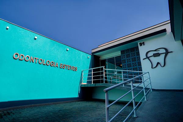 Foto 1 Odontologia Esteves Unidade 2 - Dra Amanda e Dr Mário