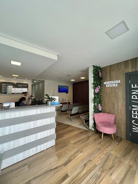 Foto 6 Odontologia Esteves Unidade 2 - Dra Amanda e Dr Mário