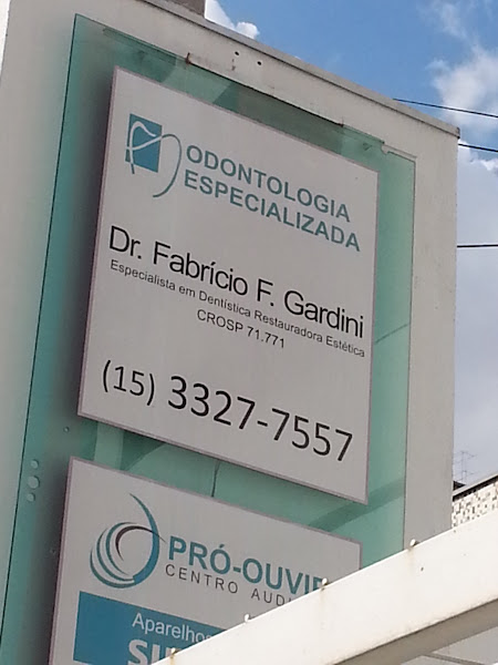 Dr. Fabricio Fonseca Gardini Odontologia Estética