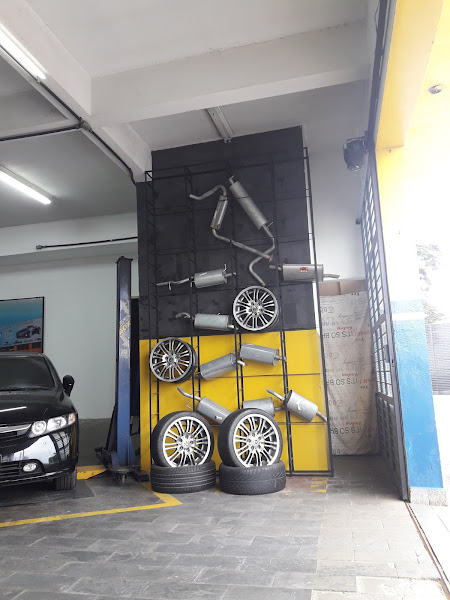 Foto 2 Trevo Pneus & Escapamentos