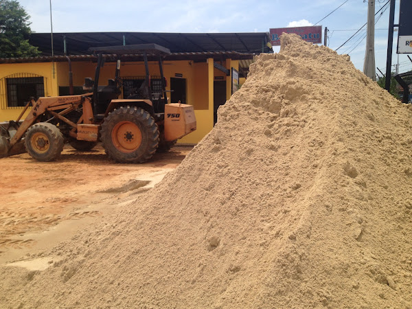Foto 2 Rodeghel Depósito Areia e pedra para Construção