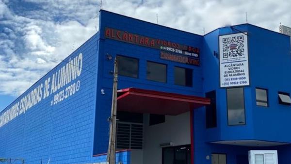 Alcântara Vidros/ Box/Esquadrias De Alumínio