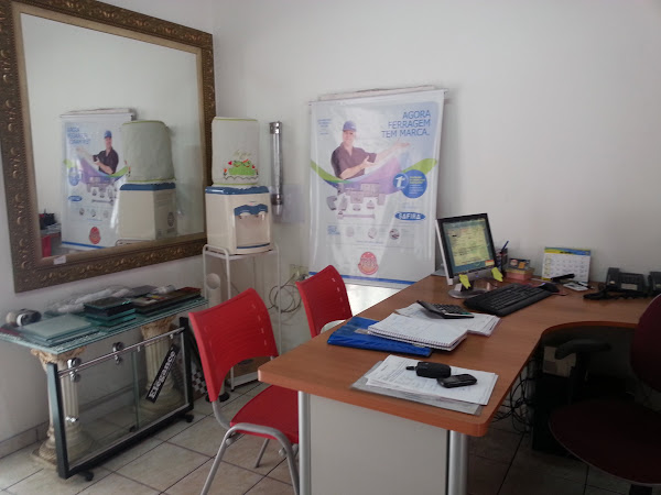 Foto 2 Requinte Vidros e Box