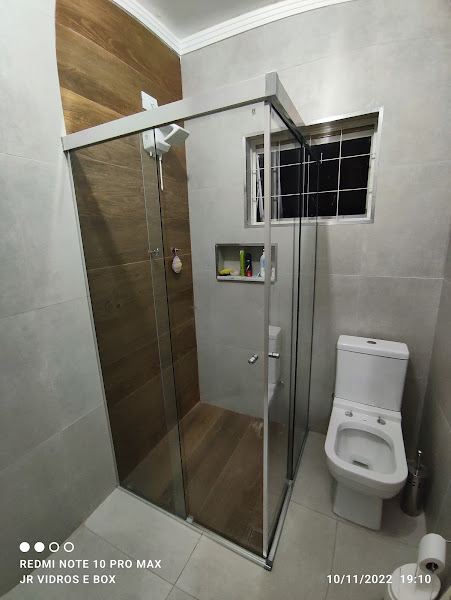 Foto 1 JR VIDROS E BOX