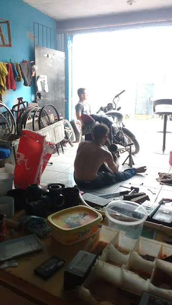 Foto 1 Borracharia e snooker bar 3amores