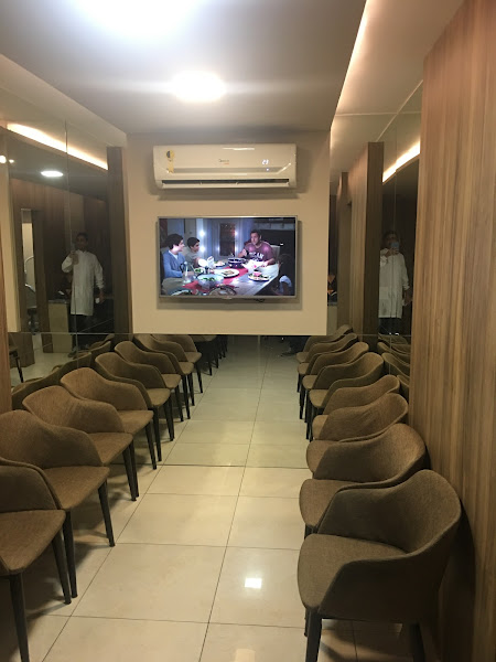 Foto 1 Dr. Paulo Camurça - Tratamento de Canal Laser PDT - Endodontista - Dentista Aldeota