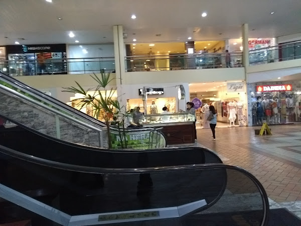 Foto 1 Shopping Center Um