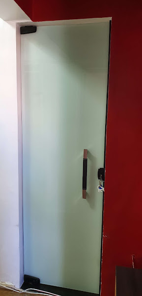 Foto 2 RC VIDROS / ESPELHOS / VIDROS PINTADOS / BOX BANHEIRO