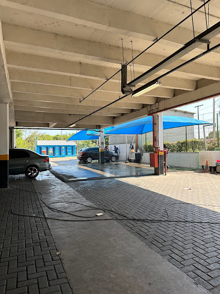Foto 1 Hand Car Wash Lava Jato