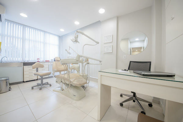 Foto 1 Daniel Longhi Centro Odontológico