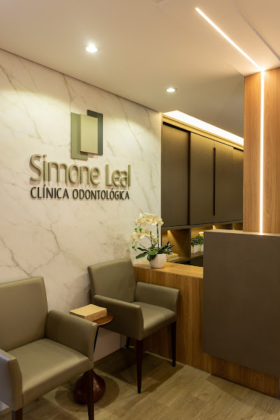 Clinica Odontológica Simone Leal