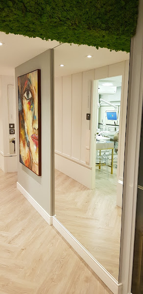 Foto 2 Dr Alvaro Jose dos Santos - Dentística Restauradora Foto 2 Dr Alvaro Jose dos Santos - Dentística Restauradora