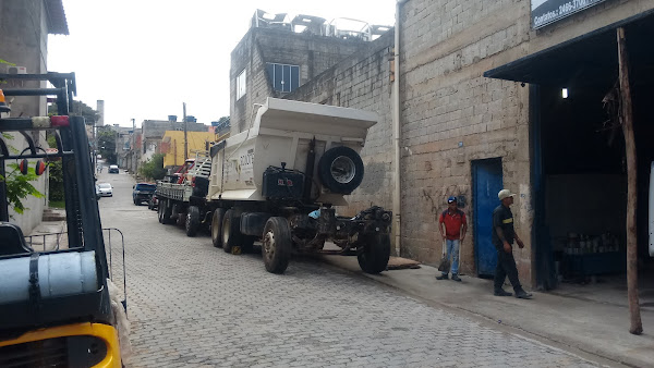 Foto 5 L.T Guincho e mecânico socorrista 24 horas Auto socorro