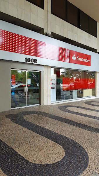 Foto 1 Banco Santander - Agência 3838 Charles De Gaulle