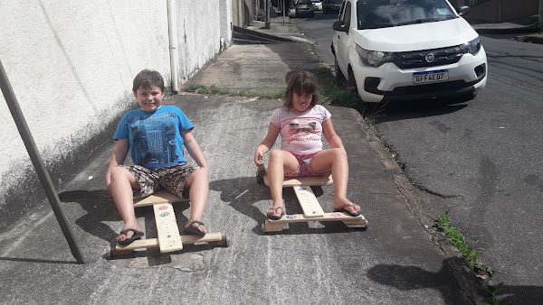 Foto 2 Marcenaria D'Brinquedo carrinho de rolimã BH/MG