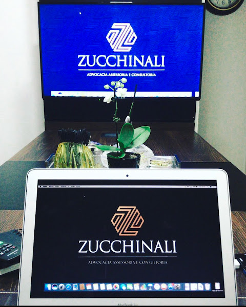 Foto 3 Zucchinali Advocacia - Registrada na OAB/SC sob o nº 196/96