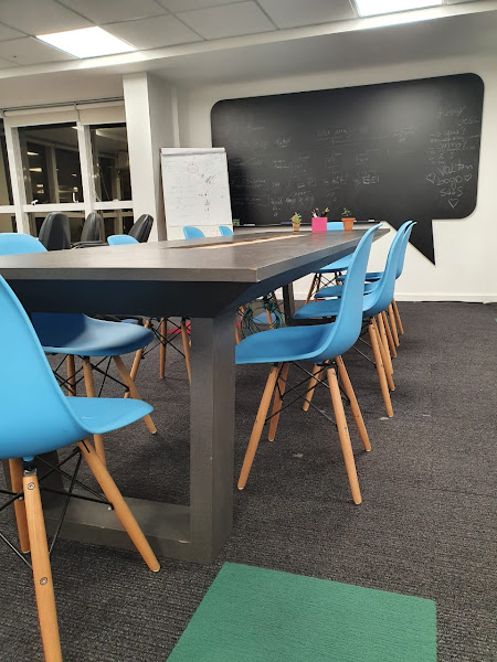 REFORMA E INSTALAÇÃO DE MOVEIS REFORMA E INSTALAÇÃO DE MOVEIS