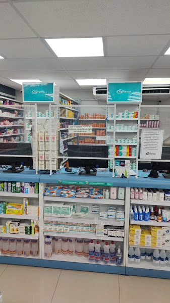 Foto 1 Drogarias Max Charitas