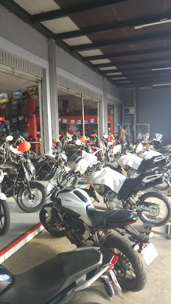 Foto 4 Motocred Yamaha