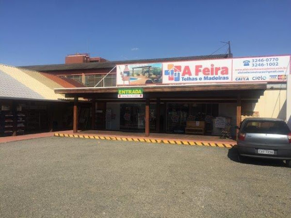 A Feira Telhas e Madeiras