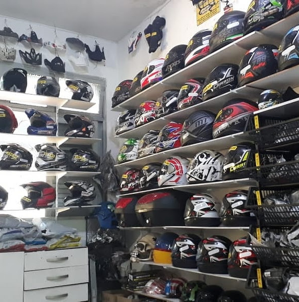 Foto 1 Gilvan Capacetes reforma e venda de novos