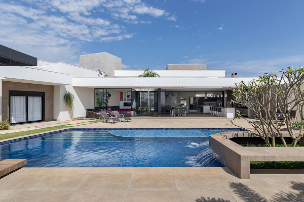 Mandelli e Carvalho Arquitetura e Engenharia