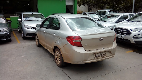 Foto 1 Localiza Aluguel de Carros