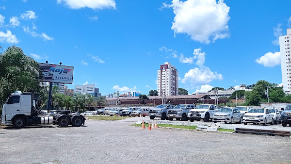 Foto 3 Raja Aluguel de Veículos Unidade 4x4