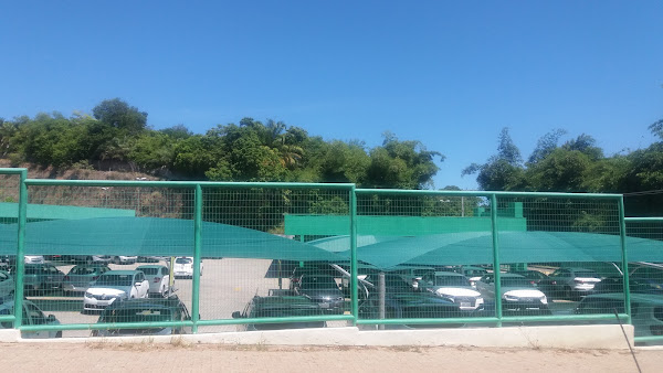 Foto 1 Localiza - Ponto de Encontro das Vans