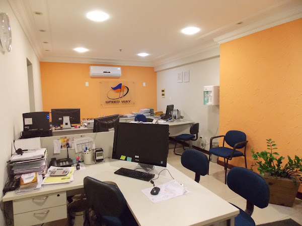 Speed Way Locadora de Automóveis. Speed Way Locadora de Automóveis.