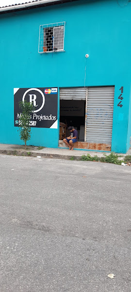 R móveis projetados