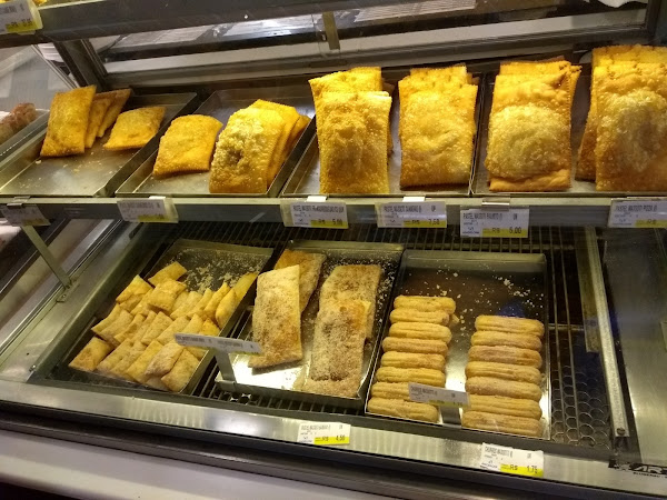 Foto 2 Supermercado Angeloni Beira Mar