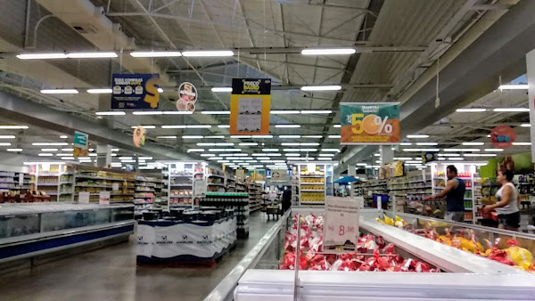 Foto 4 Supermercado Angeloni Beira Mar